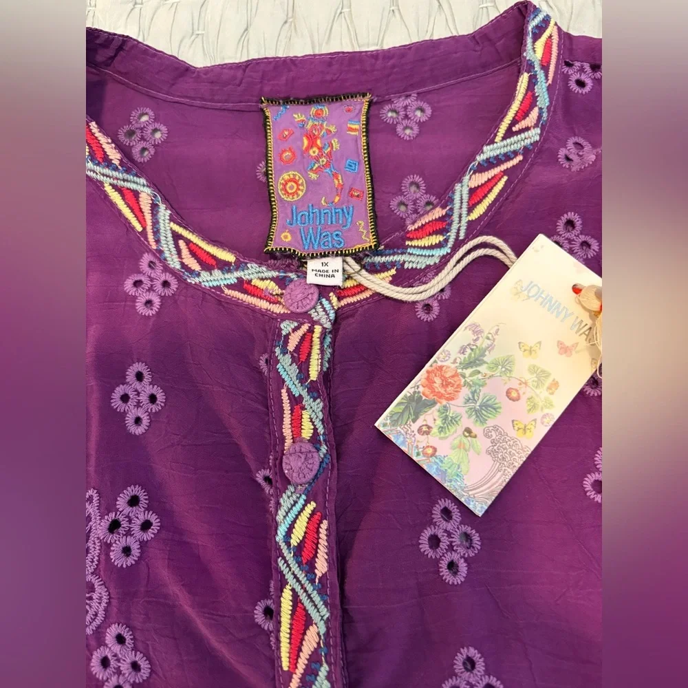Johnny Was
FIYORI TUNIC, 1X - Picture 8 of 11